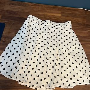 Black and white polka dot skirt from Everly. Size medium.
